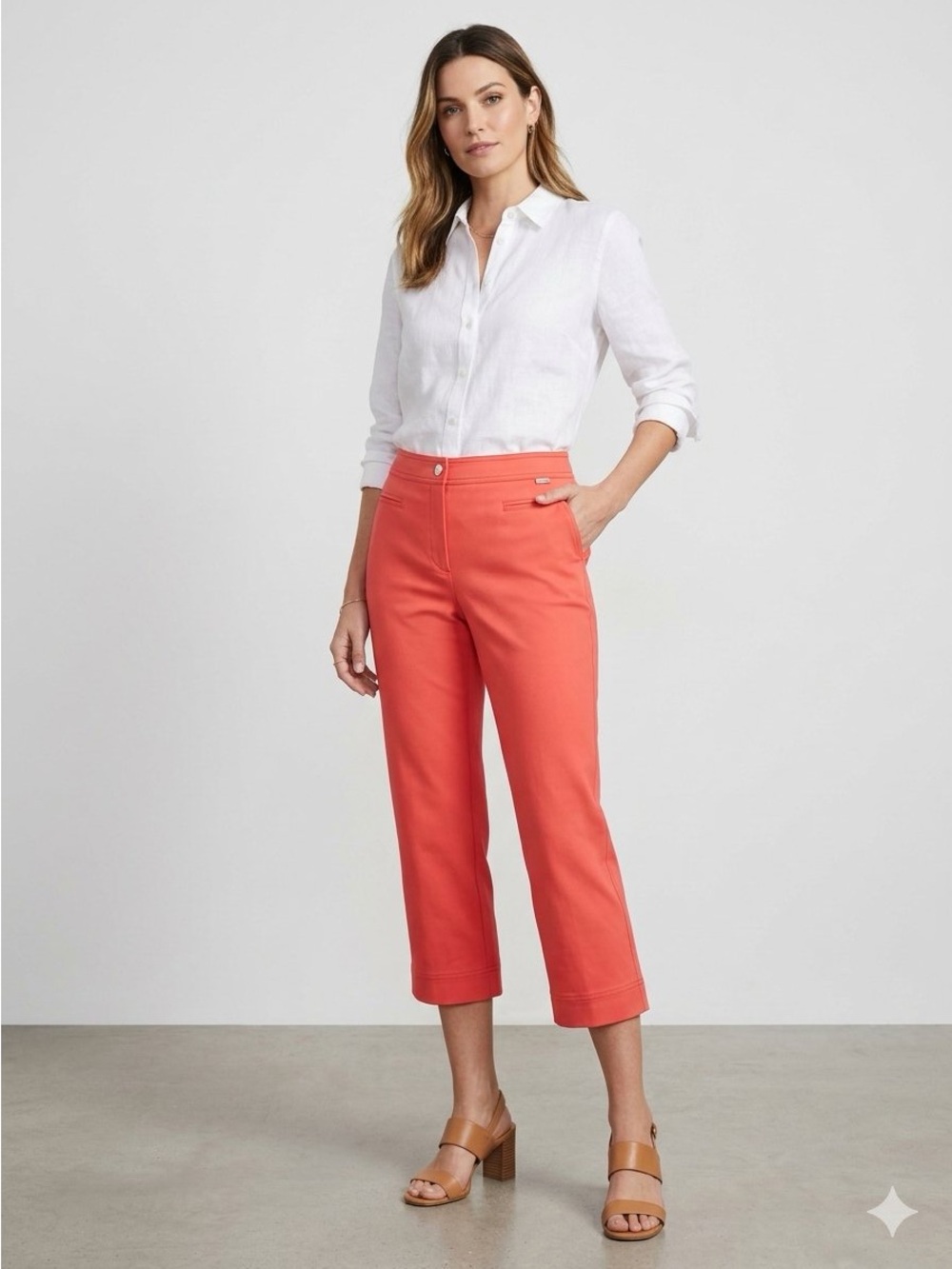 St. John sport cropped pants women’s size 8 orange red
